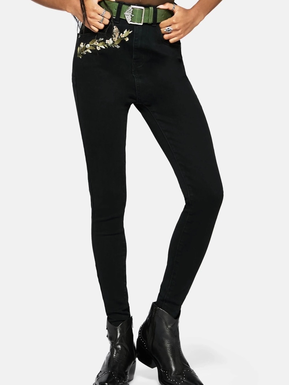 NWT Disturbia Abundance Embroidered Denim Skinny Jean, Size US 28